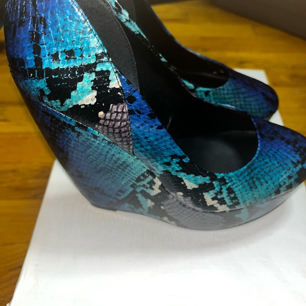 Aldo Teal and Black Snake Print Wedges